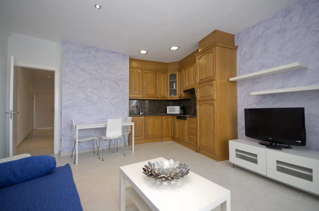Inmosantos Oasis E3 Apartment Roses Bilik gambar